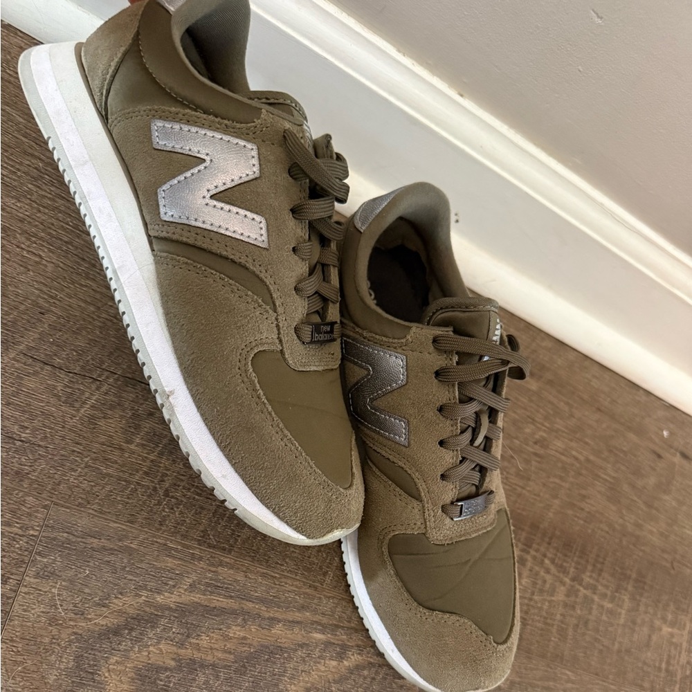 New Balance Women's Olive Green Sneakers